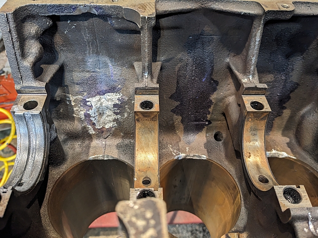 PXL 20231206 223422020