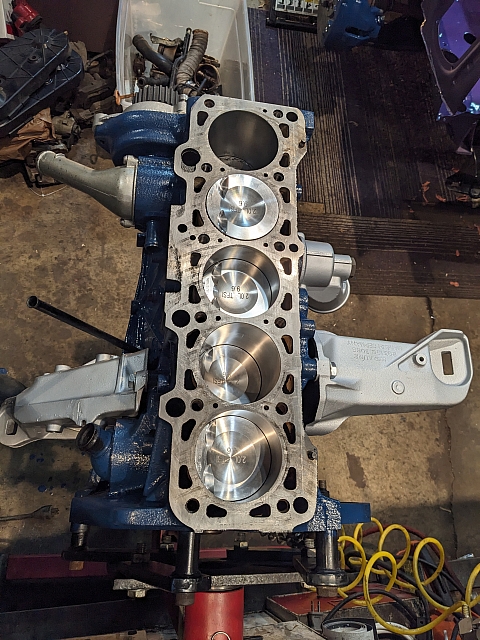 PXL 20231210 184911549