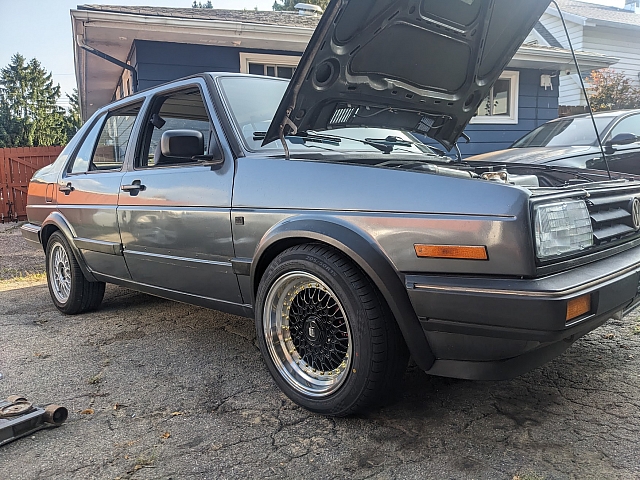 PXL 20240822 214942035