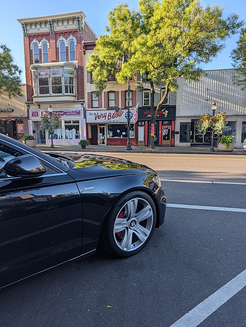 PXL 20250830 122100906