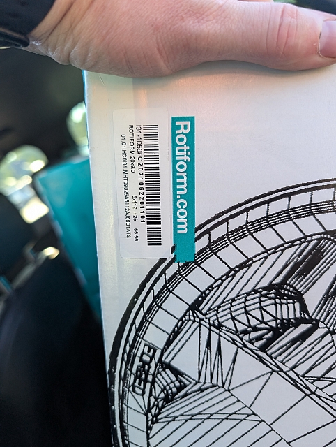 PXL 20250830 215652490